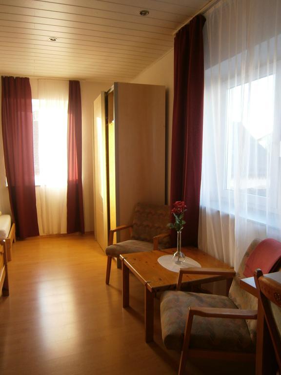 Hotel Strauss Waldbronn Room photo