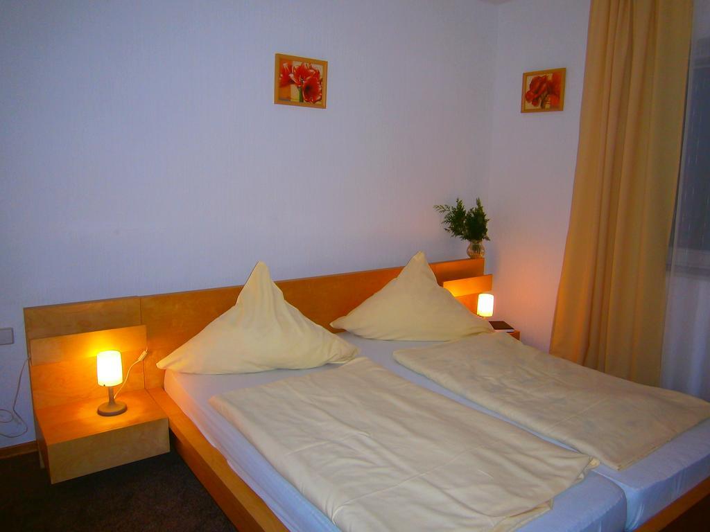 Hotel Strauss Waldbronn Room photo